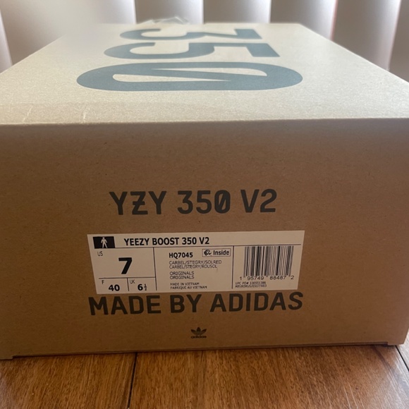 Yeezy 350 ( just released) main image 5